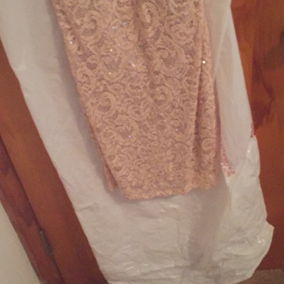 Tight but comfy blush pink dress - Picture 2 of 3